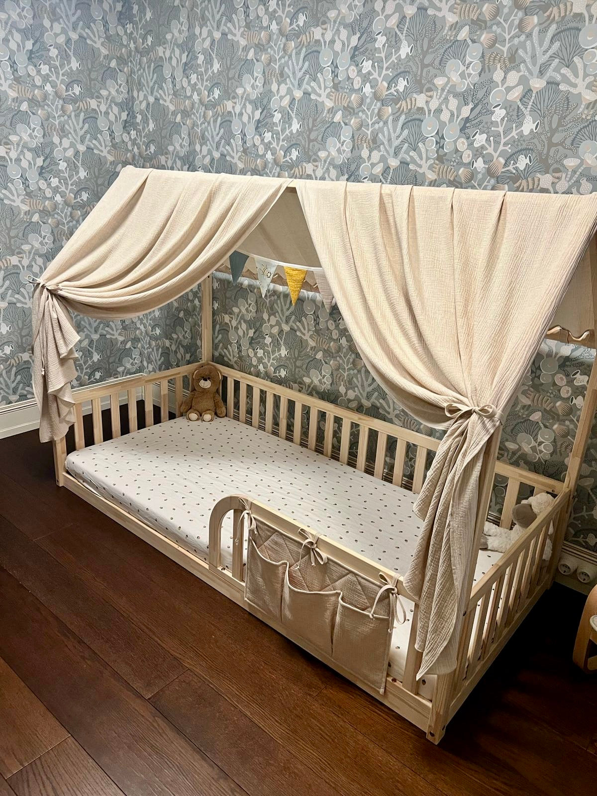 Rideaux de lit maison