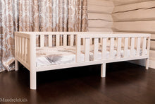 Toddler Bed on Legs (without Doors)