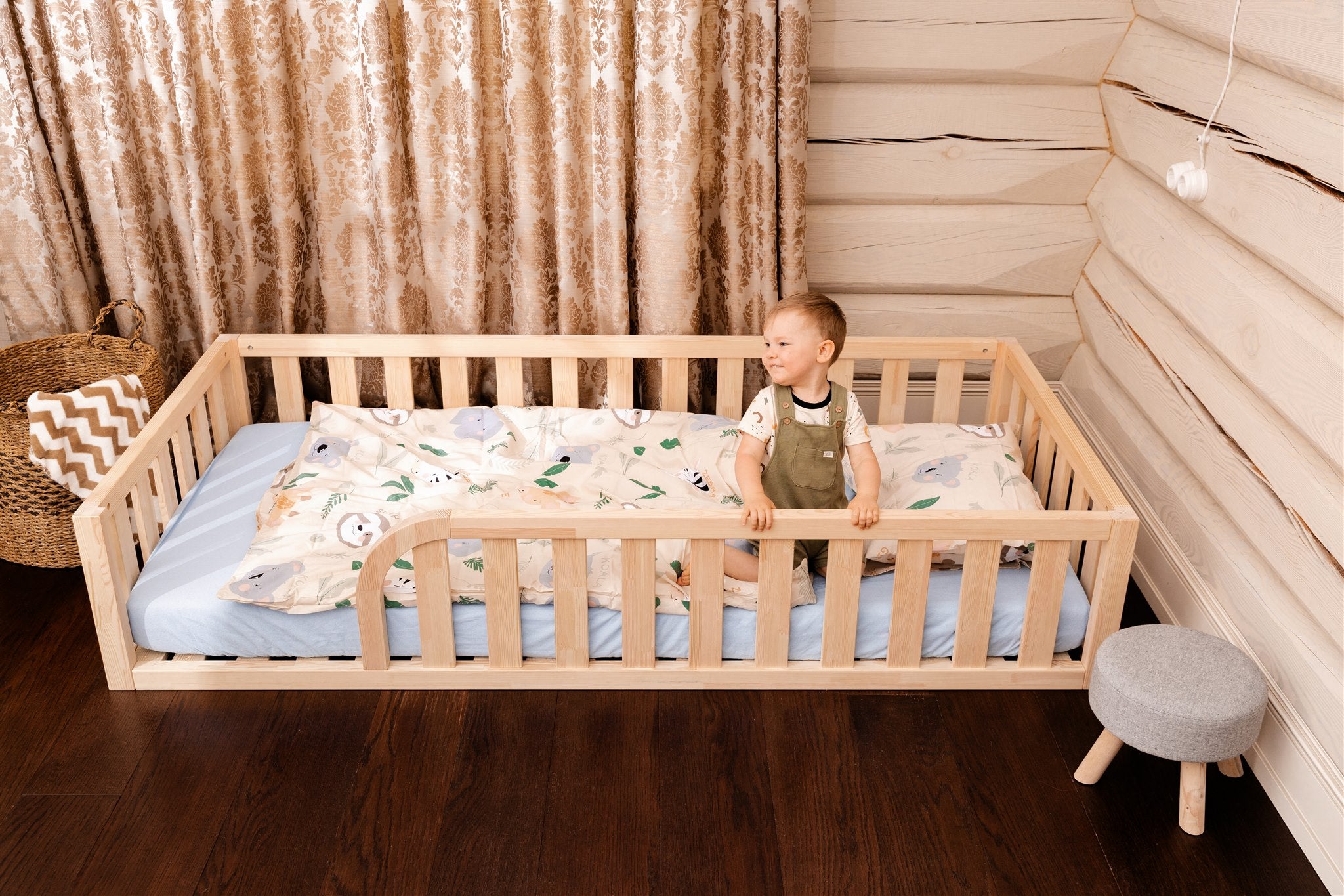 Montessori Bodenbett fur Kleinkinder Bett mit Schienen Holzbettrahmen MANDRELEKIDS