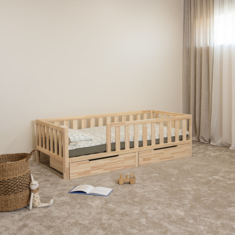 Lit pour tout-petit sur pieds (sans portes, mais avec rangement)